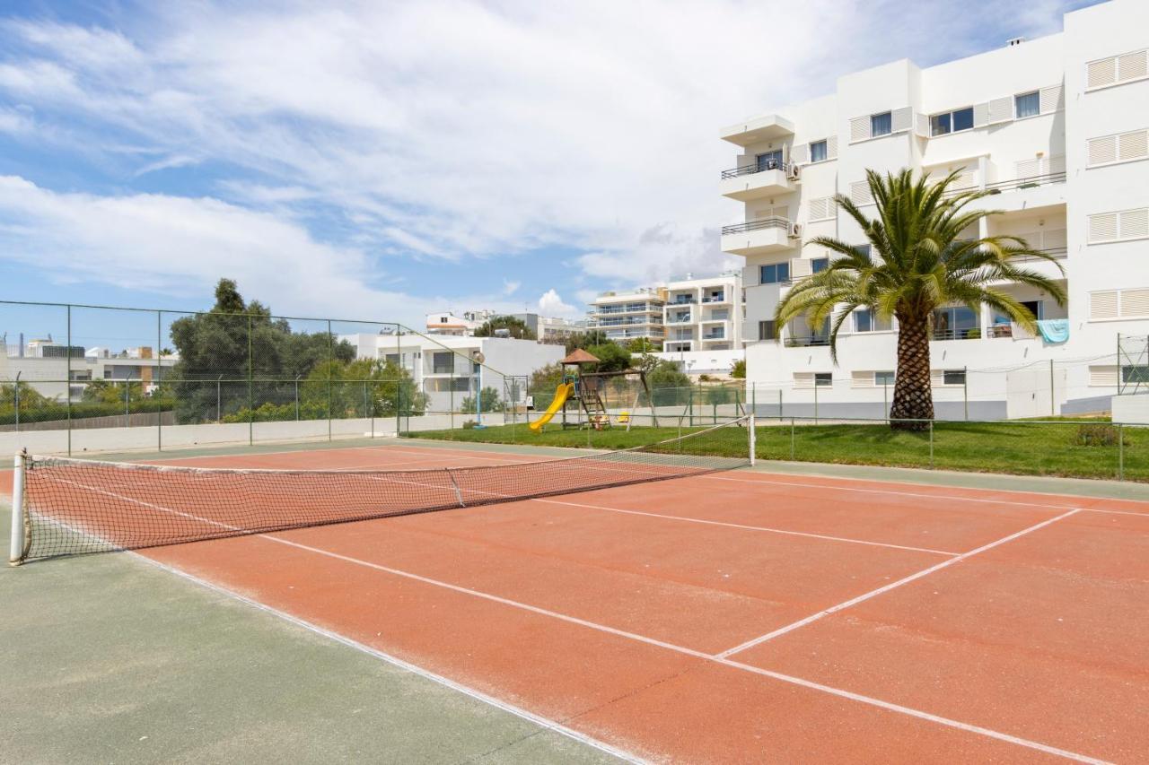 Spaceful Apartment In Albufeira Exterior photo